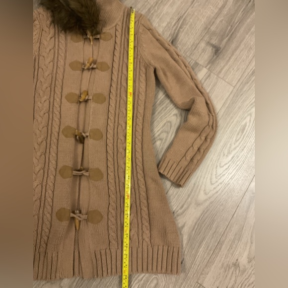 Esprit Classic Brown Fall Long Sweater with faux fur hood . - Picture 9 of 11